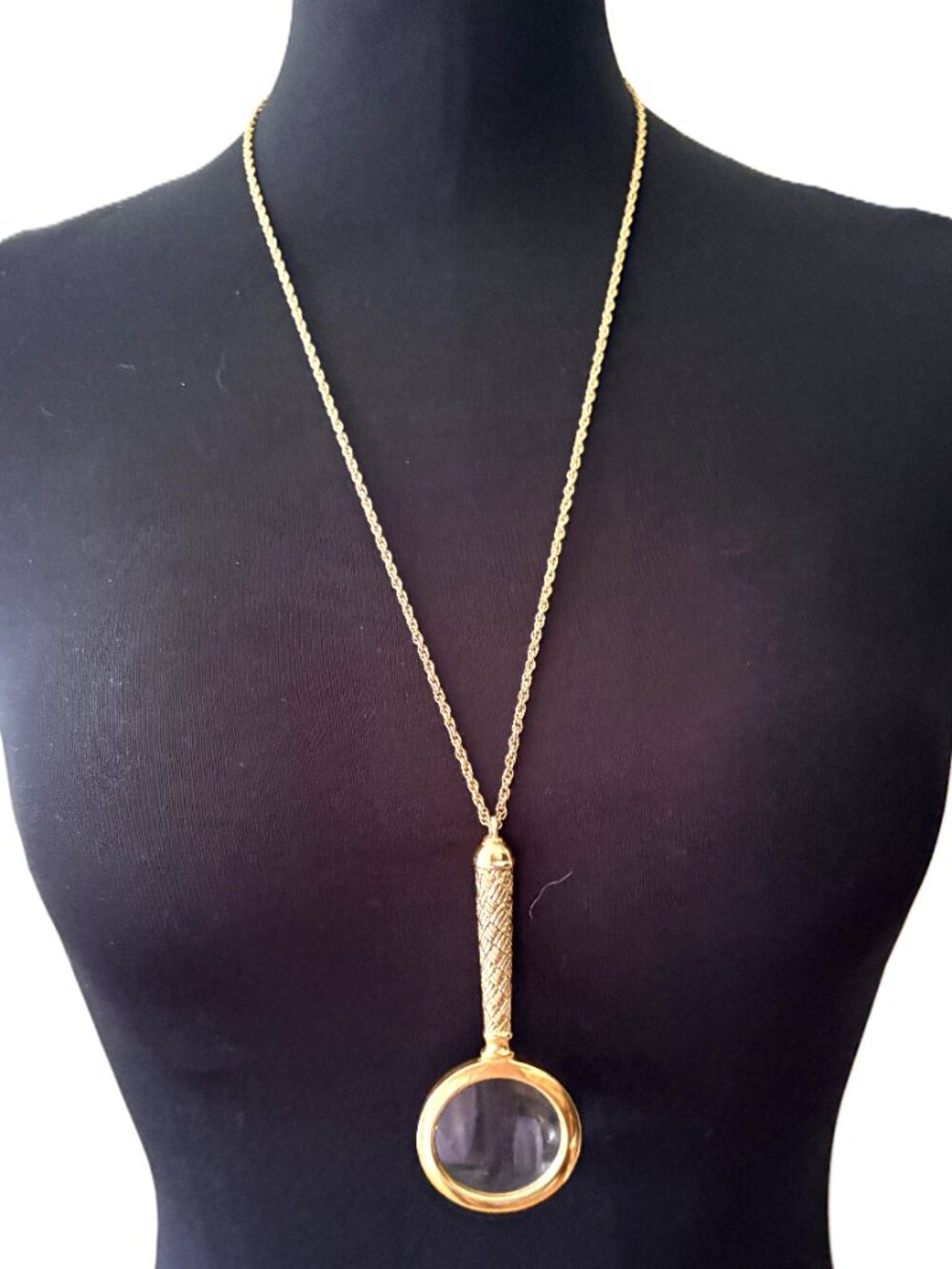 Signed Joan Rivers Basketweave Magnifying Glass Pendant Necklace